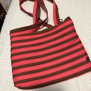 Zip it Purse EUC